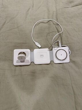 3-in-1 Wireless Charging Station Dock - White